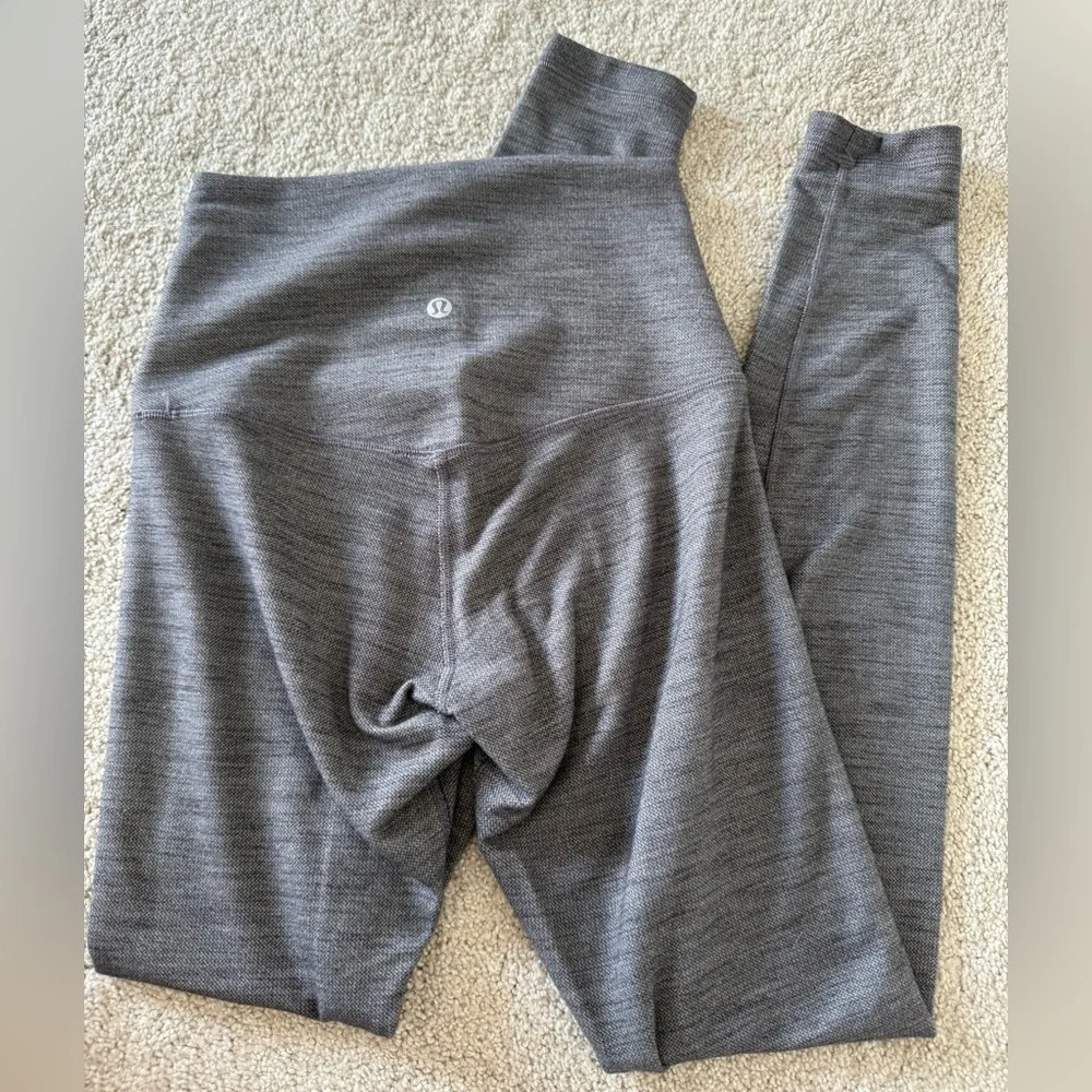 LULULEMON - Align High Rise Leggings - Grey - Size 4 - Excellent Condition - Picture 3 of 6
